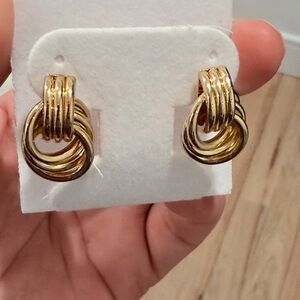 Elegant Gold-Tone Hoop Earrings